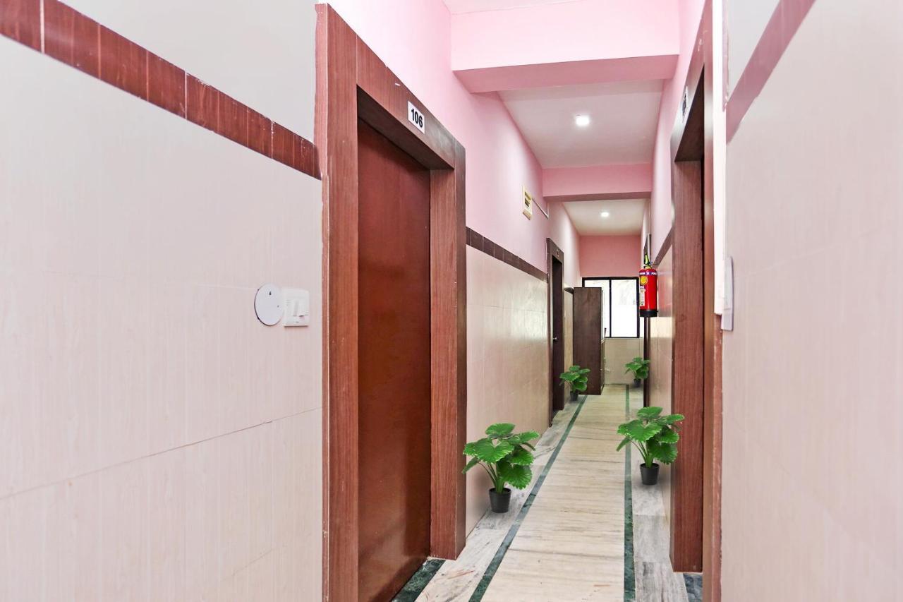 Super Collection O Aryan Hotel Khandagiri Екстериор снимка