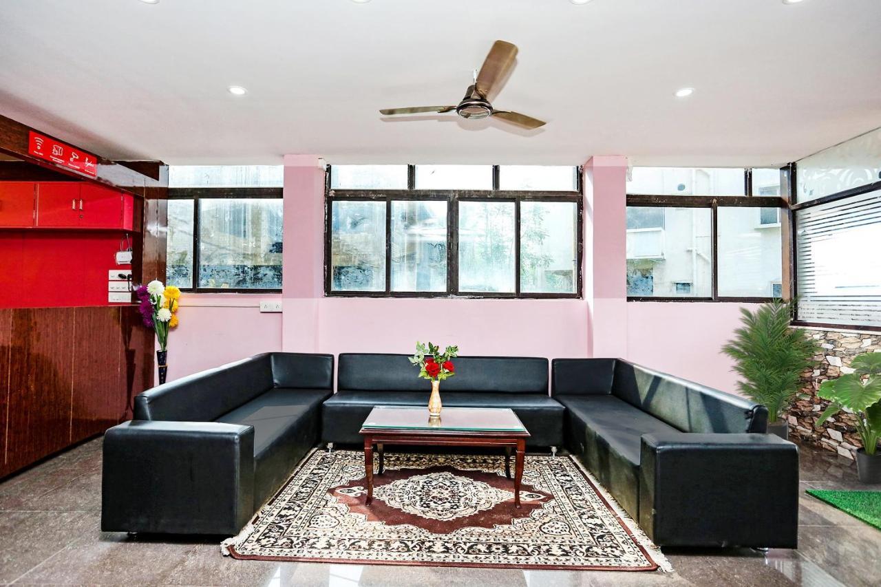 Super Collection O Aryan Hotel Khandagiri Екстериор снимка