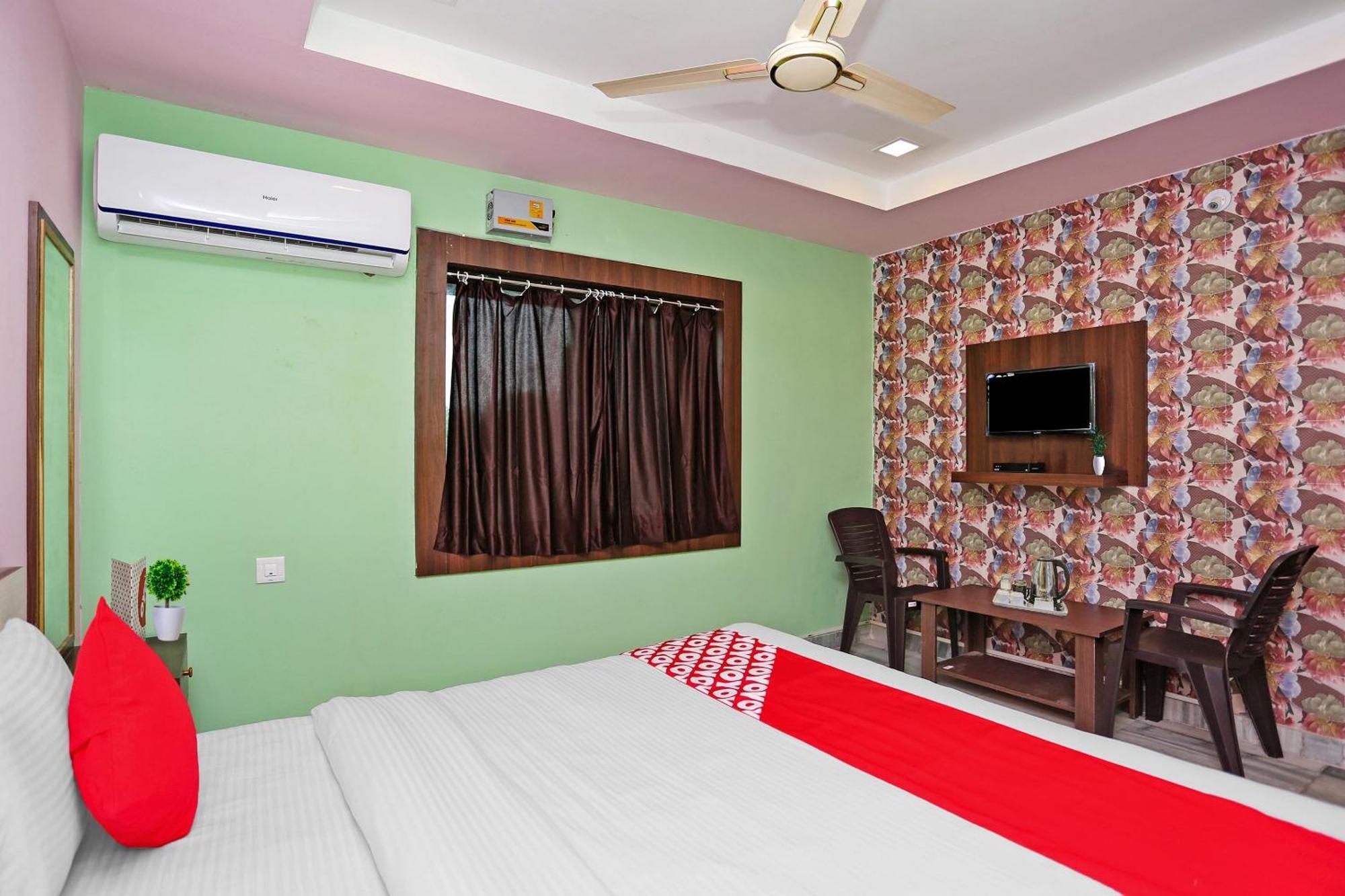 Super Collection O Aryan Hotel Khandagiri Екстериор снимка